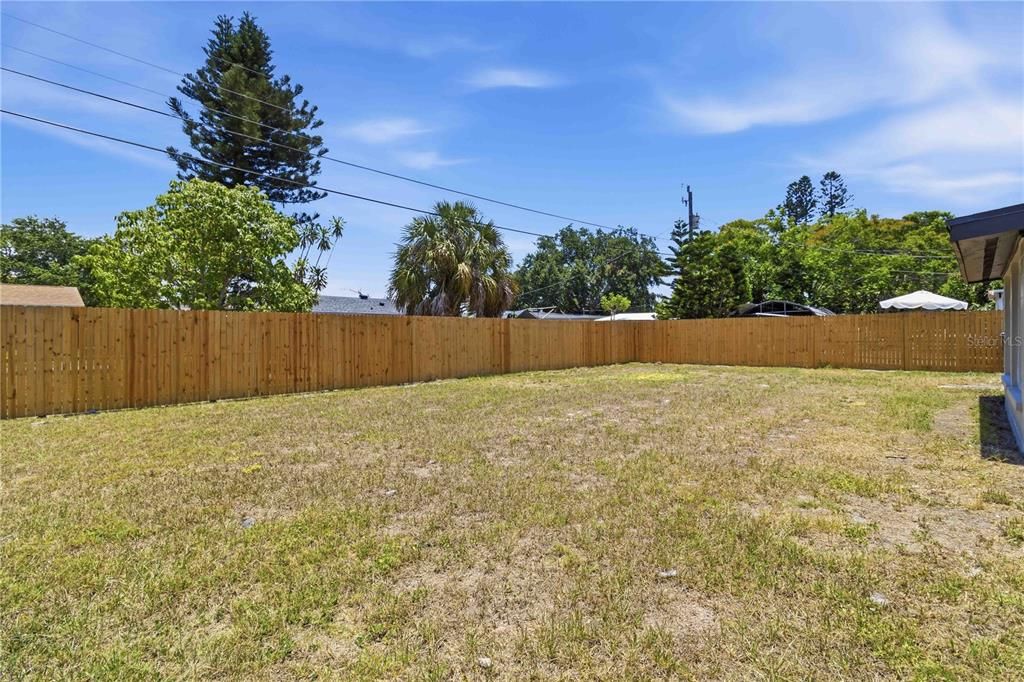 For Sale: $335,000 (3 beds, 2 baths, 1408 Square Feet)