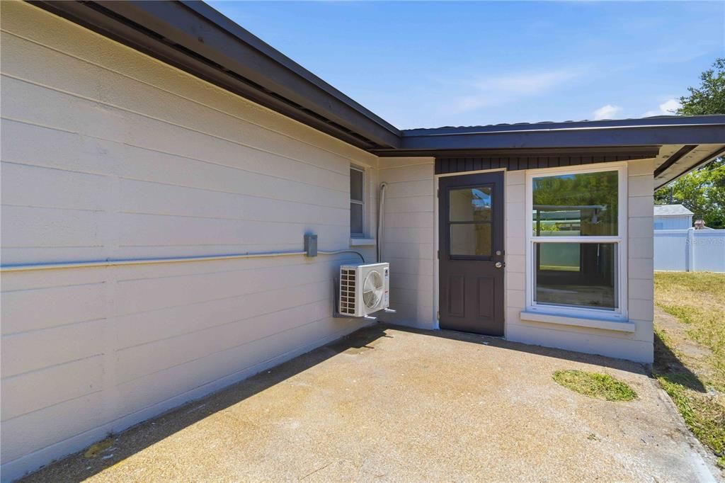 For Sale: $335,000 (3 beds, 2 baths, 1408 Square Feet)
