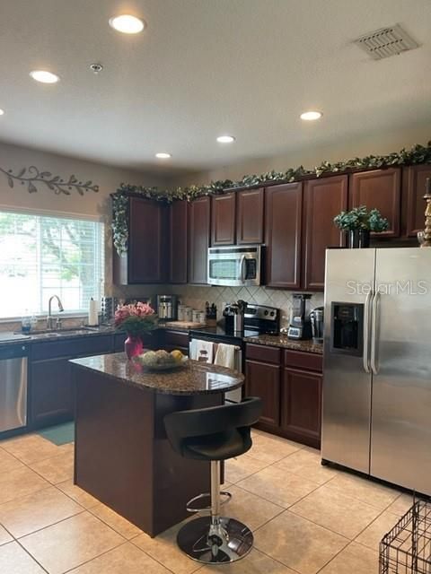En Venta: $335,000 (3 camas, 2 baños, 1790 Pies cuadrados)