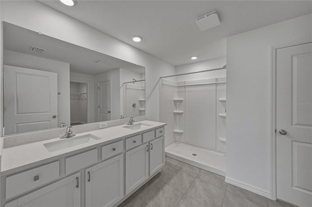 For Sale: $365,000 (4 beds, 2 baths, 1846 Square Feet)