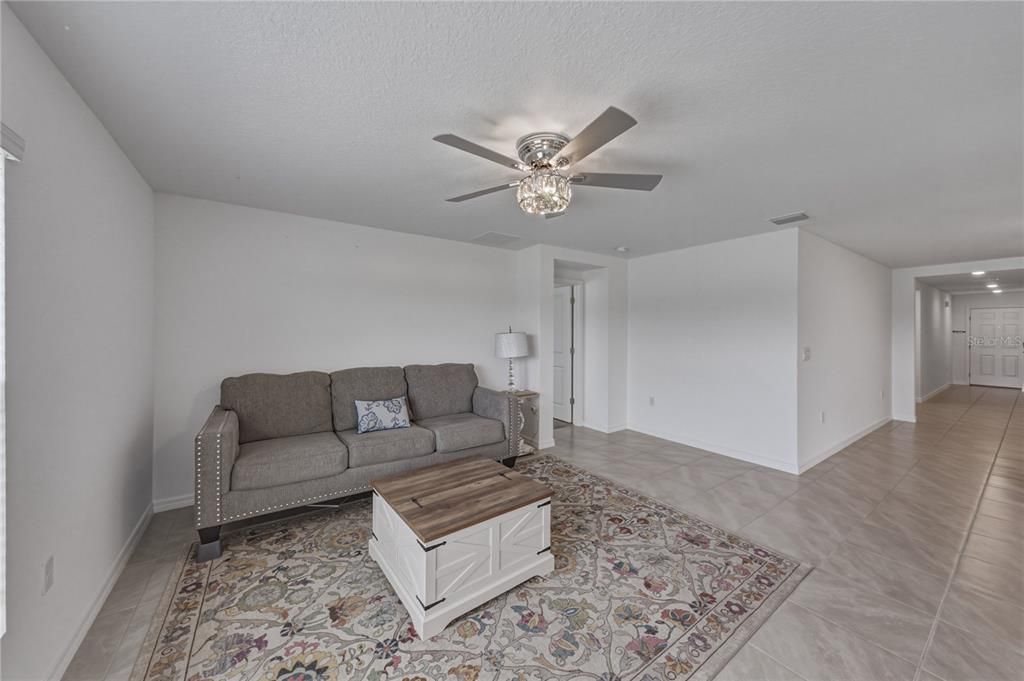 For Sale: $365,000 (4 beds, 2 baths, 1846 Square Feet)