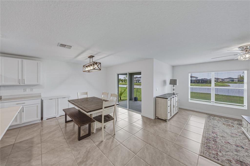 For Sale: $365,000 (4 beds, 2 baths, 1846 Square Feet)