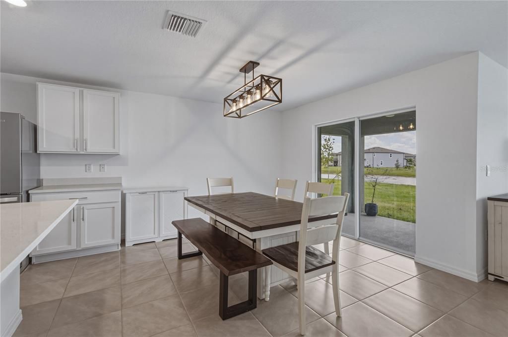 For Sale: $365,000 (4 beds, 2 baths, 1846 Square Feet)