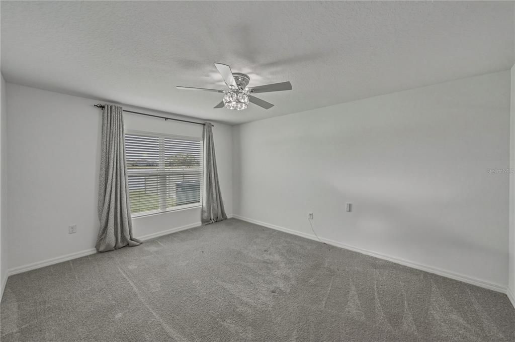 For Sale: $365,000 (4 beds, 2 baths, 1846 Square Feet)