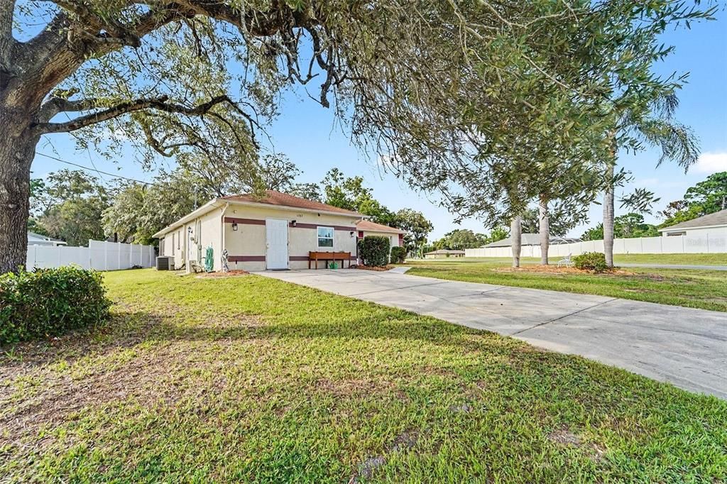 For Sale: $355,000 (4 beds, 3 baths, 2230 Square Feet)