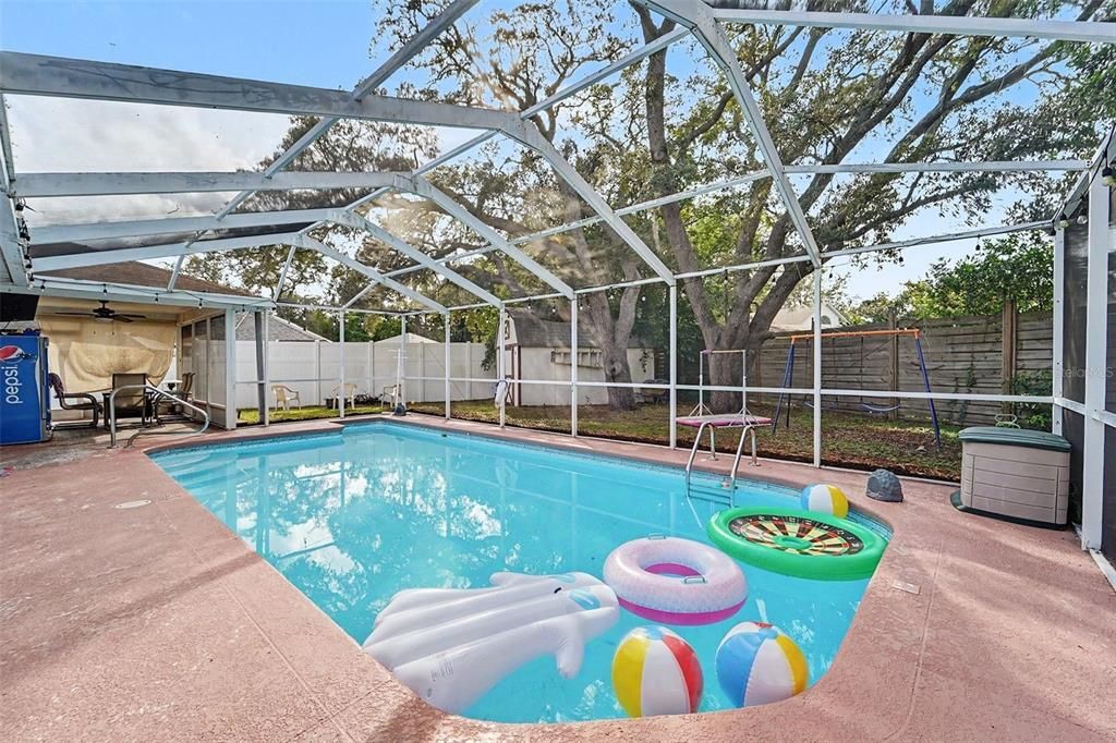 For Sale: $355,000 (4 beds, 3 baths, 2230 Square Feet)