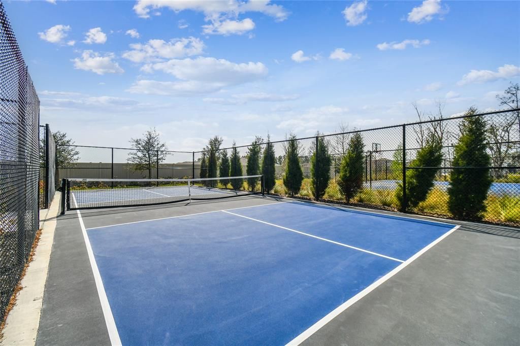 For Sale: $415,000 (4 beds, 2 baths, 1844 Square Feet)