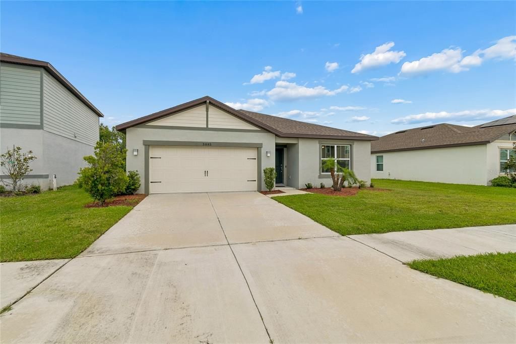 For Sale: $415,000 (4 beds, 2 baths, 1844 Square Feet)