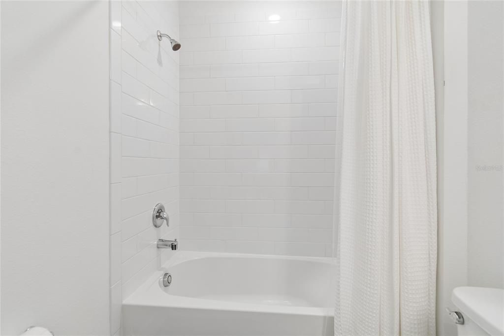 For Sale: $415,000 (4 beds, 2 baths, 1844 Square Feet)