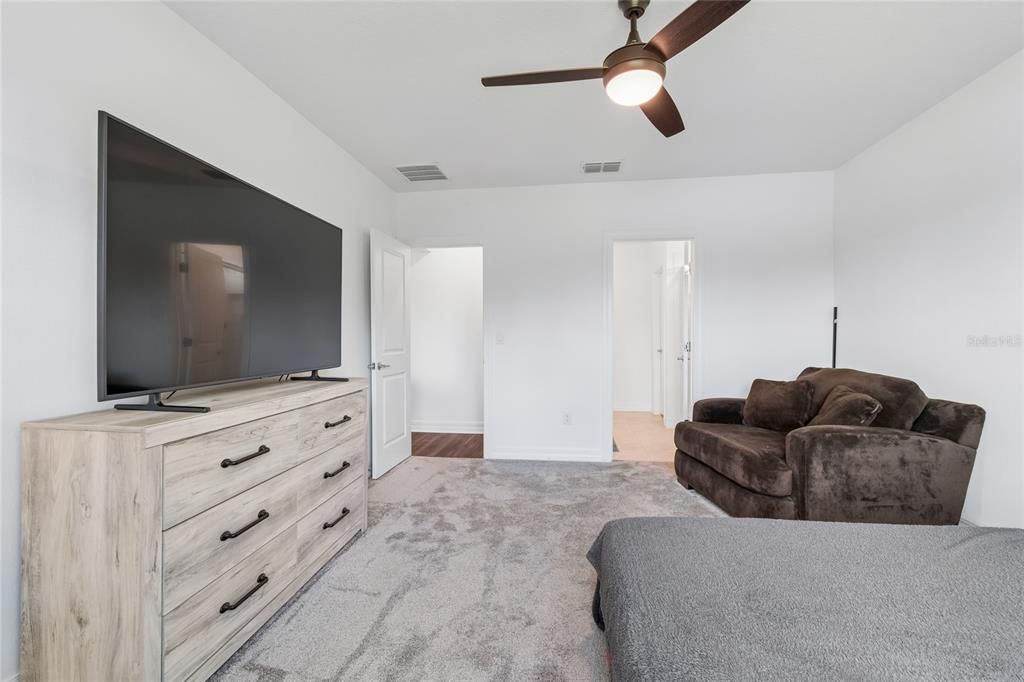 For Sale: $415,000 (4 beds, 2 baths, 1844 Square Feet)