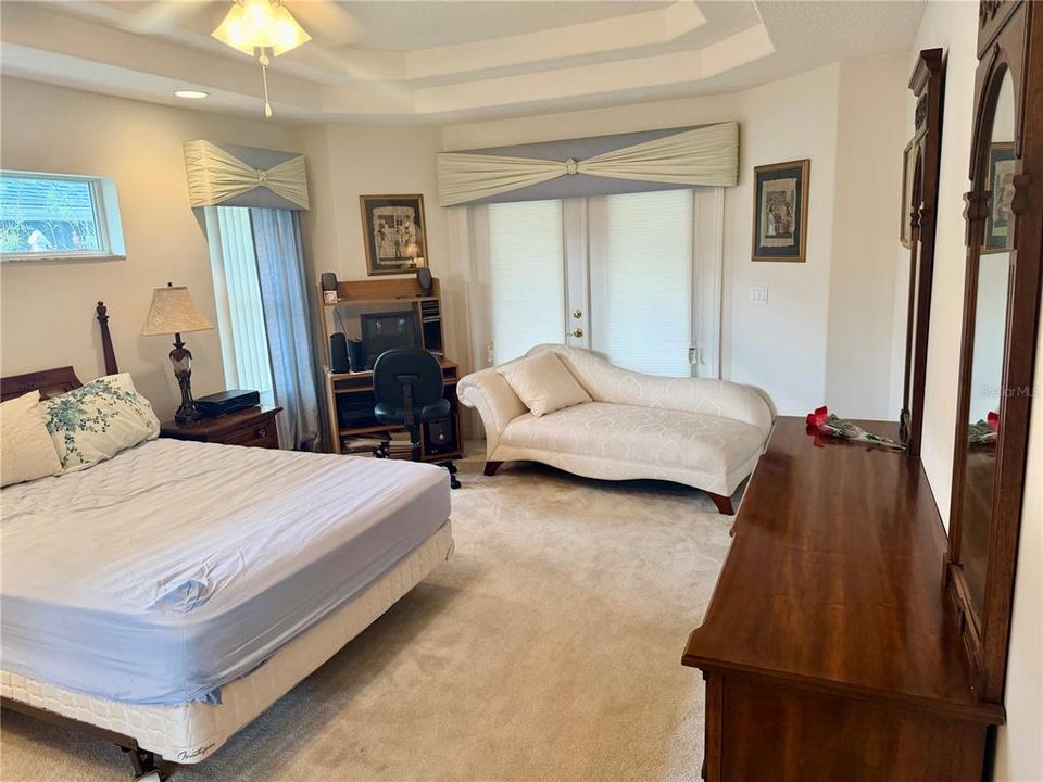 For Sale: $395,000 (3 beds, 2 baths, 2064 Square Feet)