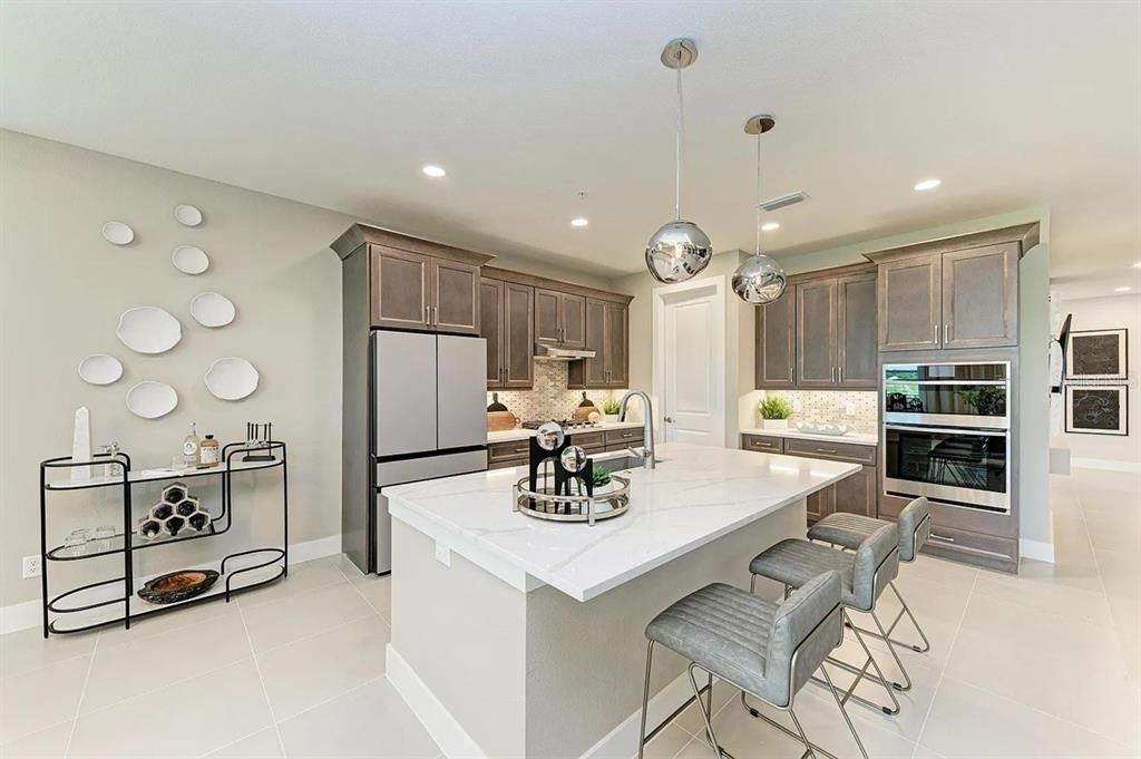 For Rent: $6,000 (3 beds, 2 baths, 2661 Square Feet)