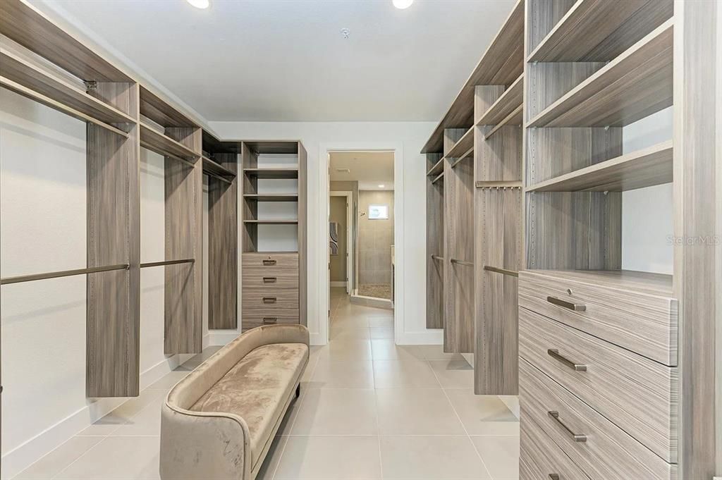 For Rent: $6,000 (3 beds, 2 baths, 2661 Square Feet)