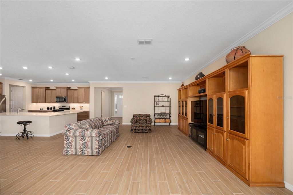 En Venta: $439,750 (3 camas, 2 baños, 2963 Pies cuadrados)