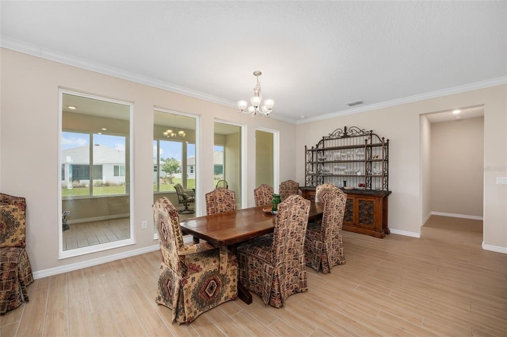 En Venta: $439,750 (3 camas, 2 baños, 2963 Pies cuadrados)