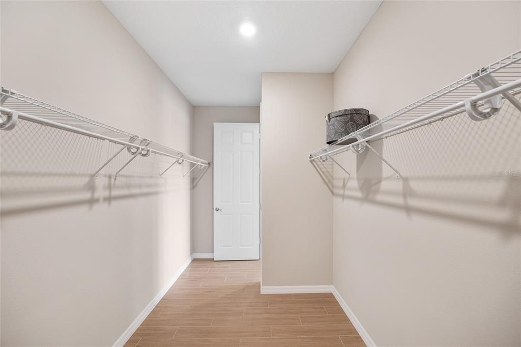En Venta: $439,750 (3 camas, 2 baños, 2963 Pies cuadrados)