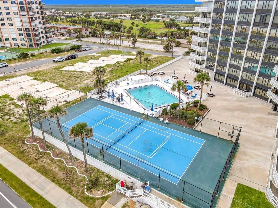 For Sale: $499,900 (3 beds, 2 baths, 1619 Square Feet)