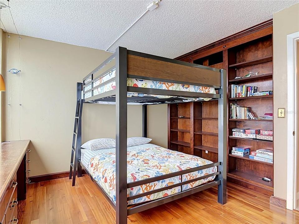 For Sale: $499,900 (3 beds, 2 baths, 1619 Square Feet)