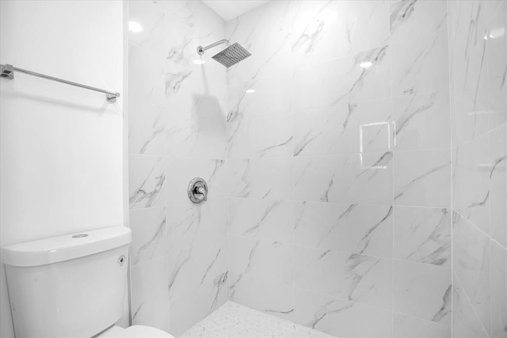For Rent: $2,000 (3 beds, 2 baths, 1120 Square Feet)
