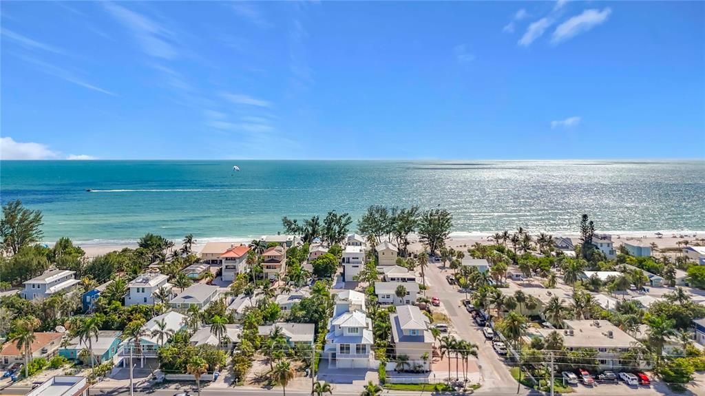 En Venta: $2,950,000 (4 camas, 4 baños, 2325 Pies cuadrados)