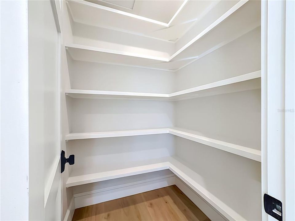 En Venta: $2,950,000 (4 camas, 4 baños, 2325 Pies cuadrados)