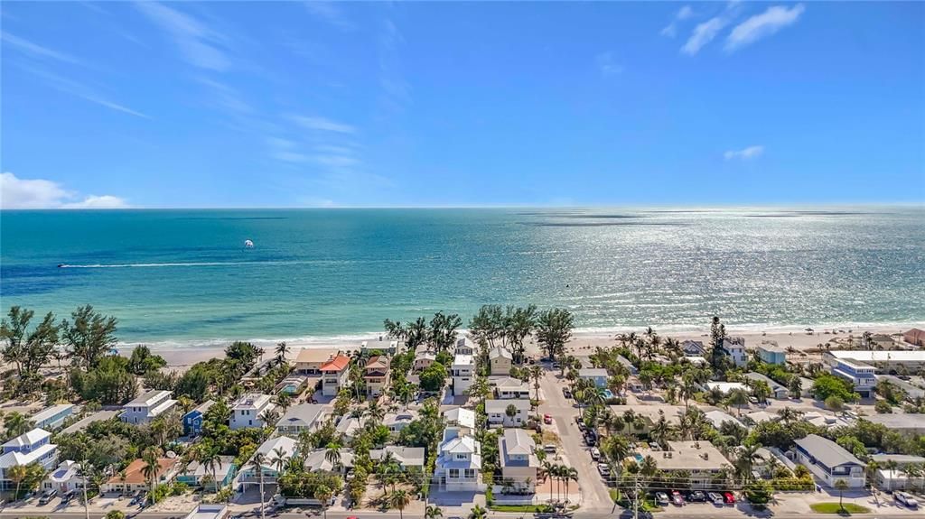 En Venta: $2,950,000 (4 camas, 4 baños, 2325 Pies cuadrados)