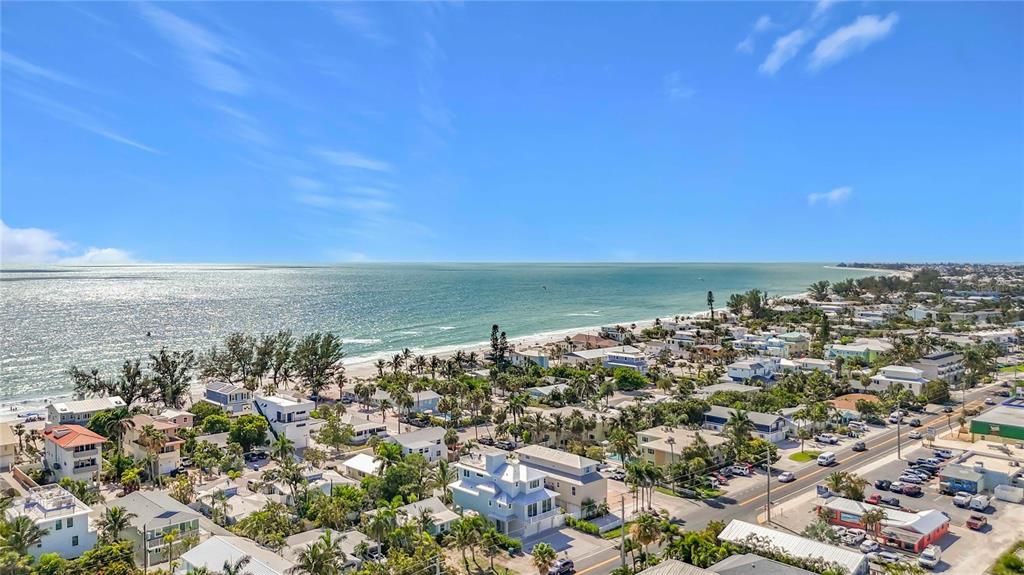 En Venta: $2,950,000 (4 camas, 4 baños, 2325 Pies cuadrados)