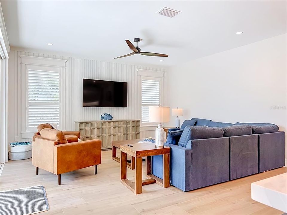 En Venta: $2,950,000 (4 camas, 4 baños, 2325 Pies cuadrados)