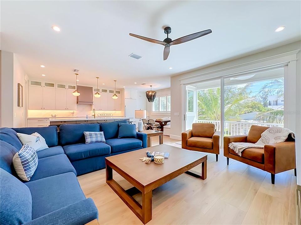 En Venta: $2,950,000 (4 camas, 4 baños, 2325 Pies cuadrados)