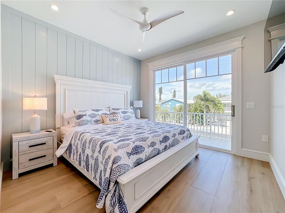 En Venta: $2,950,000 (4 camas, 4 baños, 2325 Pies cuadrados)