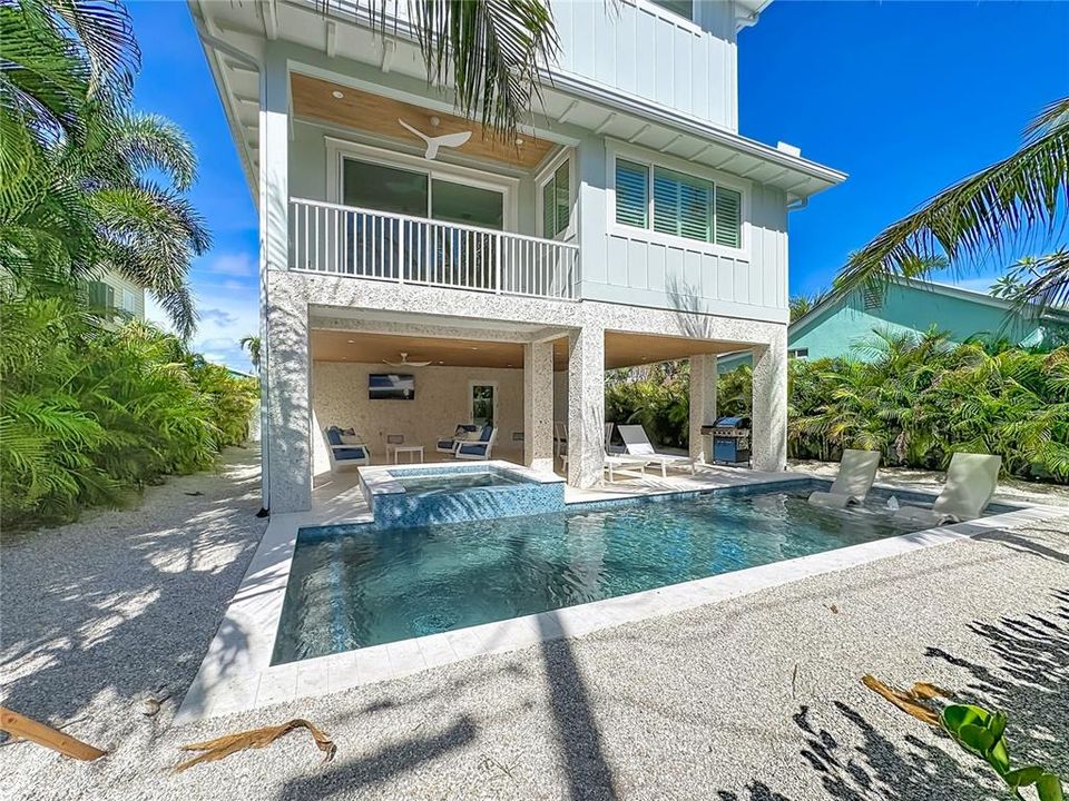 En Venta: $2,950,000 (4 camas, 4 baños, 2325 Pies cuadrados)