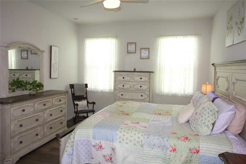 For Sale: $369,900 (3 beds, 2 baths, 1860 Square Feet)