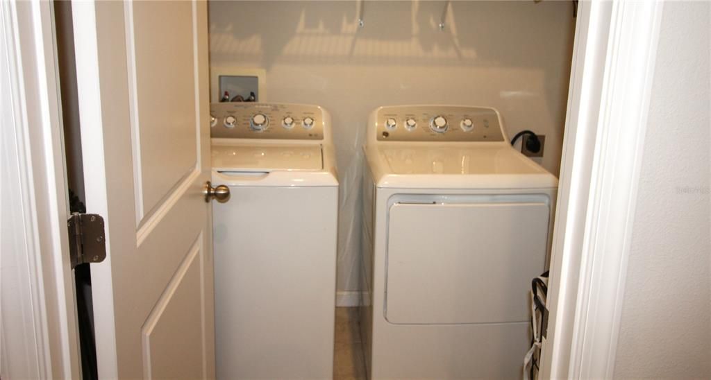 For Sale: $369,900 (3 beds, 2 baths, 1860 Square Feet)