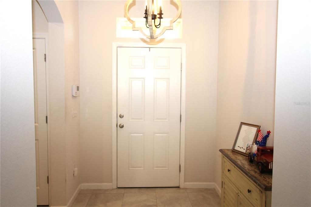For Sale: $369,900 (3 beds, 2 baths, 1860 Square Feet)