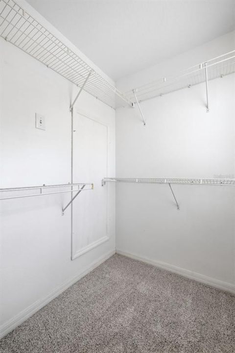 На продажу: $258,000 (2 спален, 1 ванн, 1252 Квадратных фут)