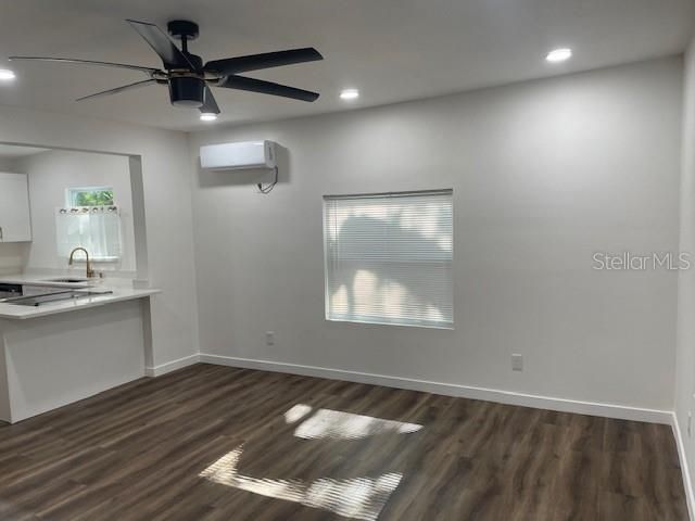 For Sale: $525,000 (4 beds, 2 baths, 1536 Square Feet)