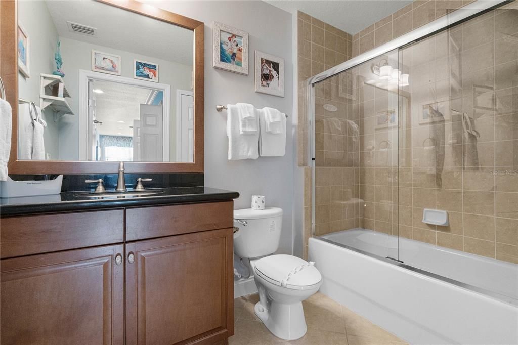 For Sale: $318,900 (3 beds, 2 baths, 1472 Square Feet)