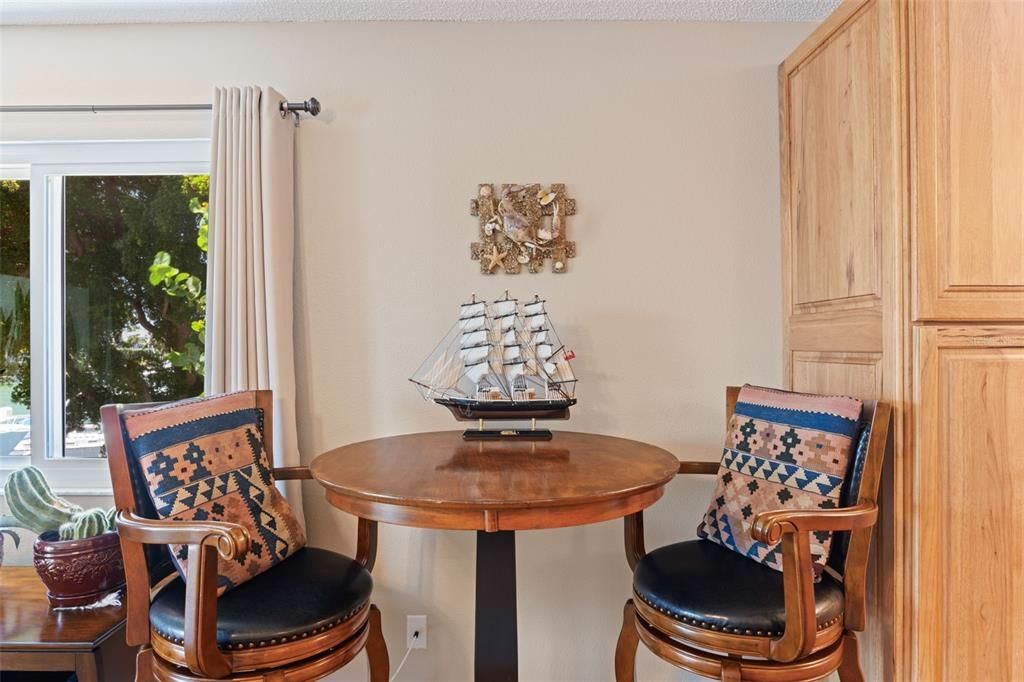 For Sale: $799,000 (3 beds, 3 baths, 1585 Square Feet)