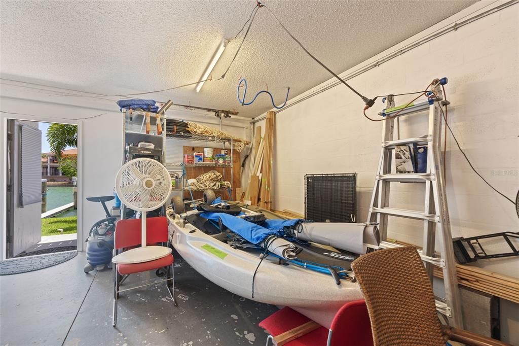 For Sale: $799,000 (3 beds, 3 baths, 1585 Square Feet)