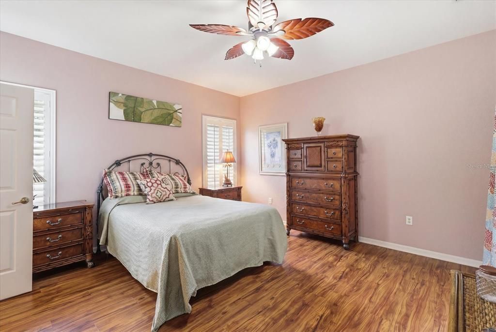 For Sale: $299,900 (3 beds, 2 baths, 1627 Square Feet)