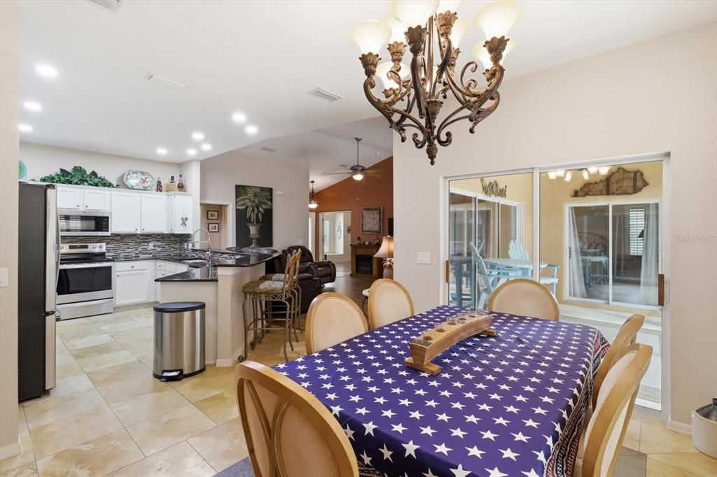 For Sale: $299,900 (3 beds, 2 baths, 1627 Square Feet)