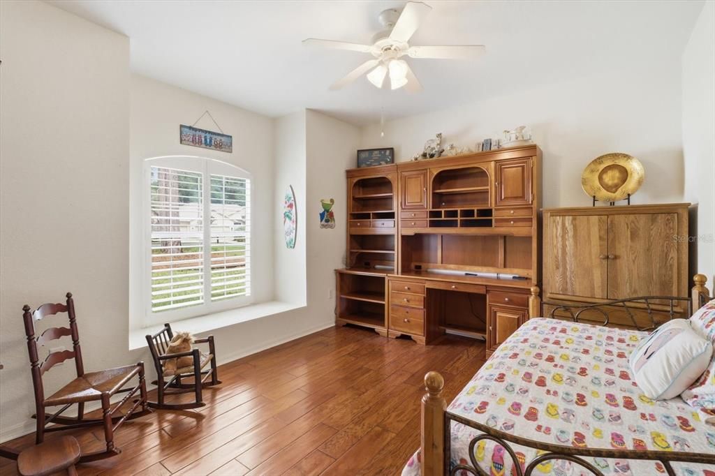For Sale: $299,900 (3 beds, 2 baths, 1627 Square Feet)