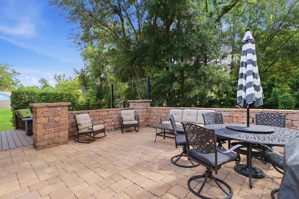 For Sale: $299,900 (3 beds, 2 baths, 1627 Square Feet)