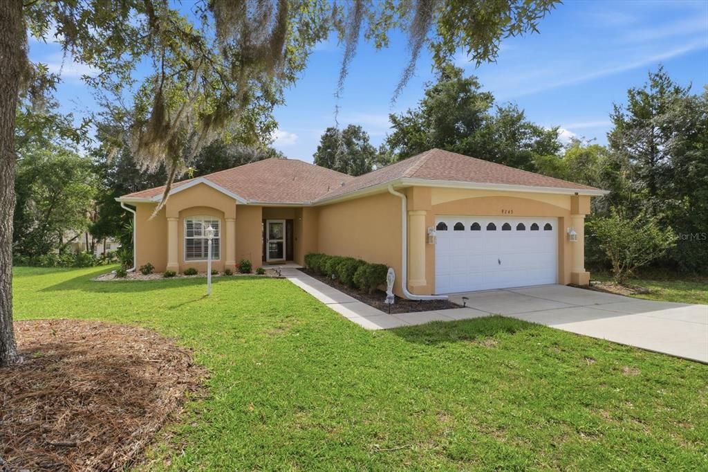For Sale: $299,900 (3 beds, 2 baths, 1627 Square Feet)