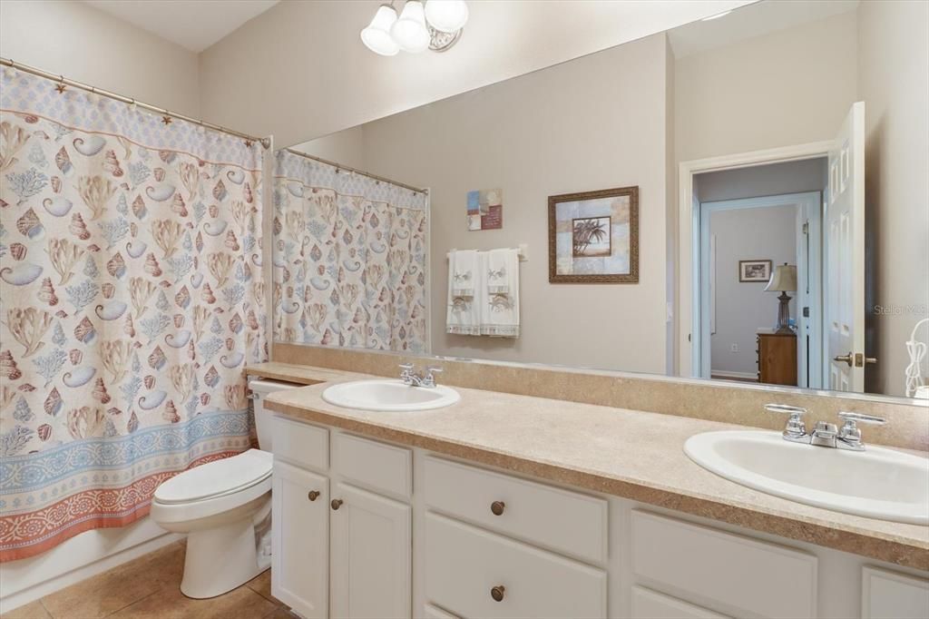 For Sale: $299,900 (3 beds, 2 baths, 1627 Square Feet)