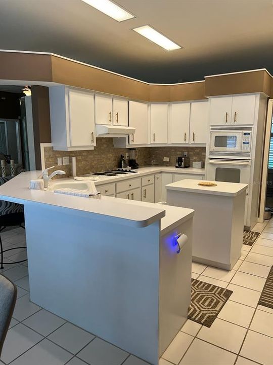 En Venta: $445,900 (4 camas, 2 baños, 2285 Pies cuadrados)