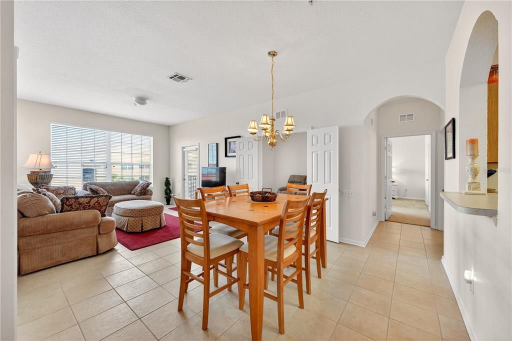For Sale: $325,000 (3 beds, 2 baths, 1450 Square Feet)