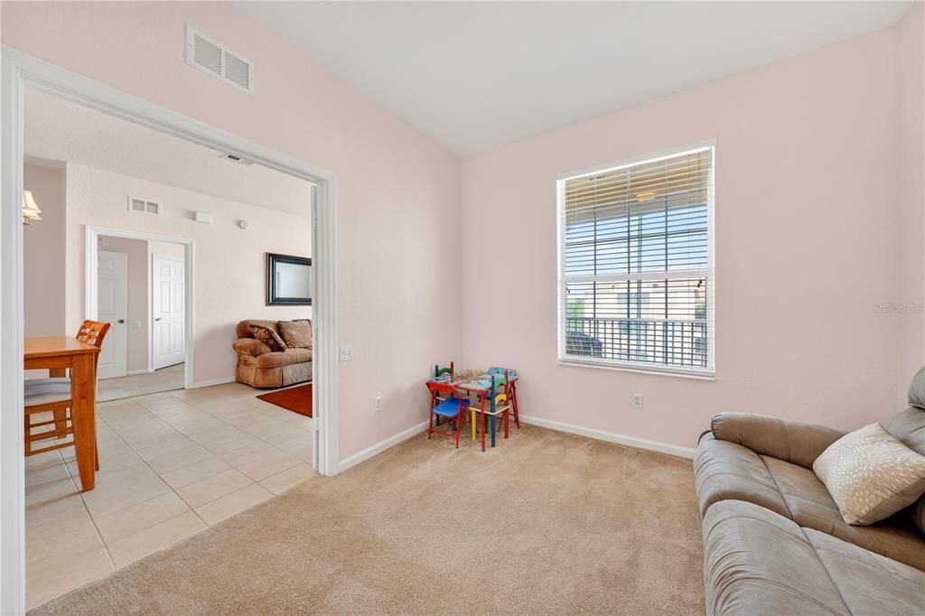 For Sale: $325,000 (3 beds, 2 baths, 1450 Square Feet)