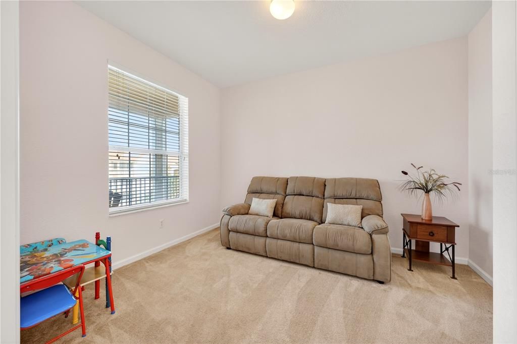 For Sale: $325,000 (3 beds, 2 baths, 1450 Square Feet)