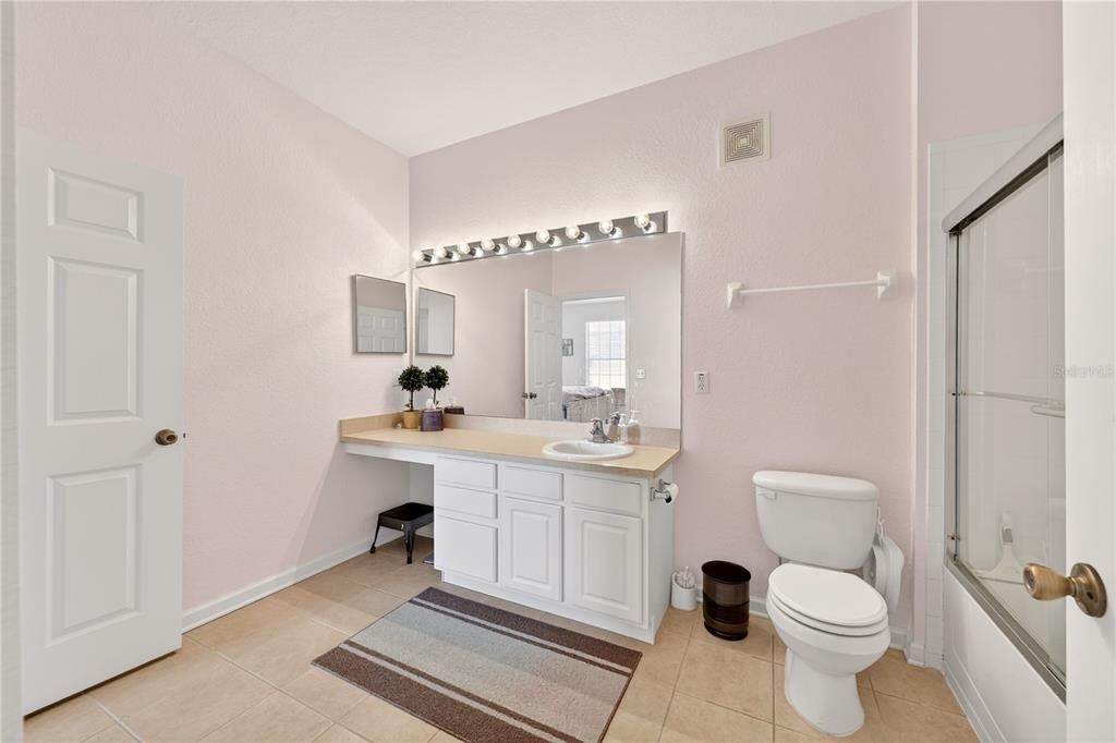 For Sale: $325,000 (3 beds, 2 baths, 1450 Square Feet)